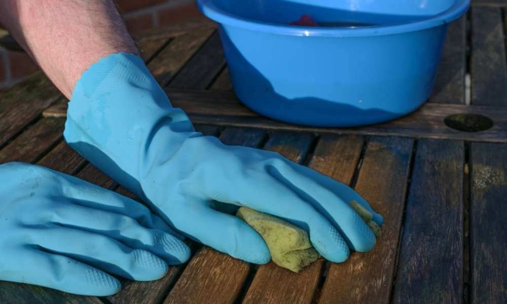 Cleaning Wood Outdoor Furniture