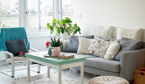 choose the right table living room