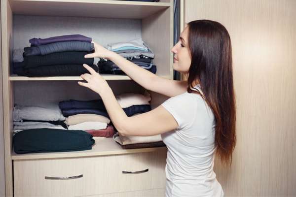Arrange Clothes According To Your Style And Wardrobe Needs
